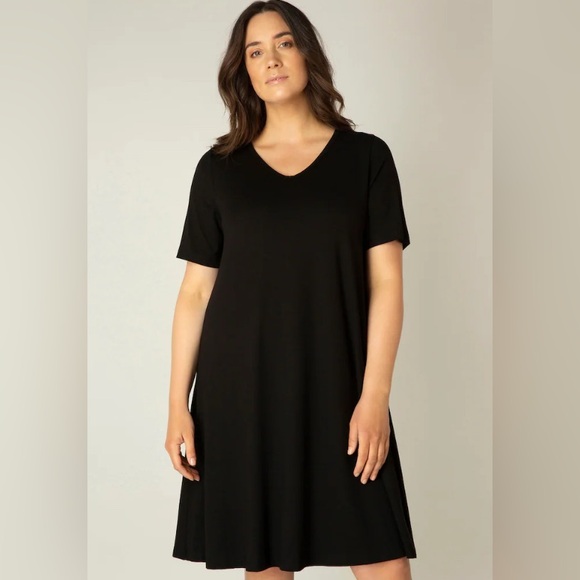 SIZE LARGE NWOT Susan Graver Liquid Knit Elbow Sleeve Black Stretch Midi Dress - Picture 1 of 9